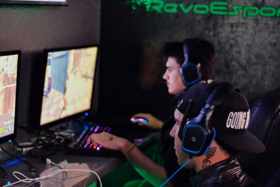 Players engaging in online multiplayer match